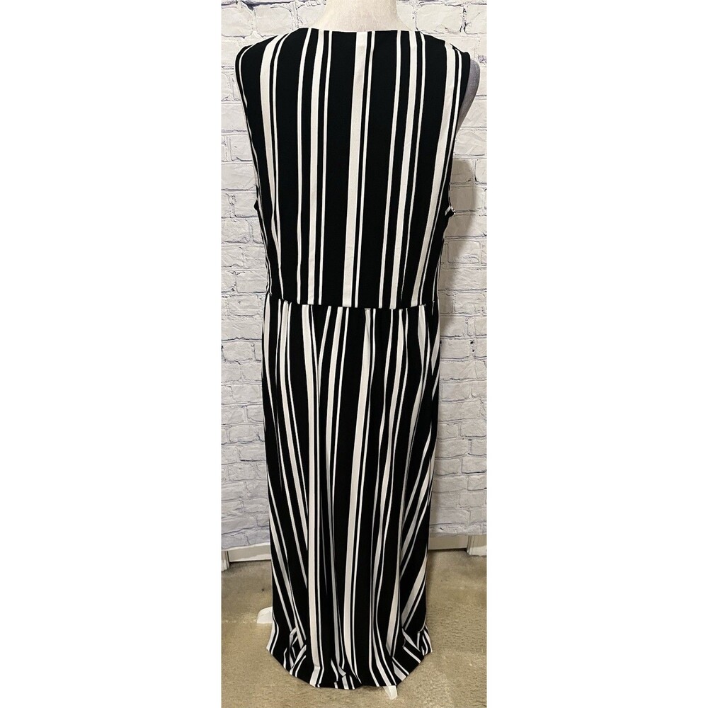 I.N.C. International Concepts black and white striped faux-wrap maxi dress XXL - Picture 4 of 6